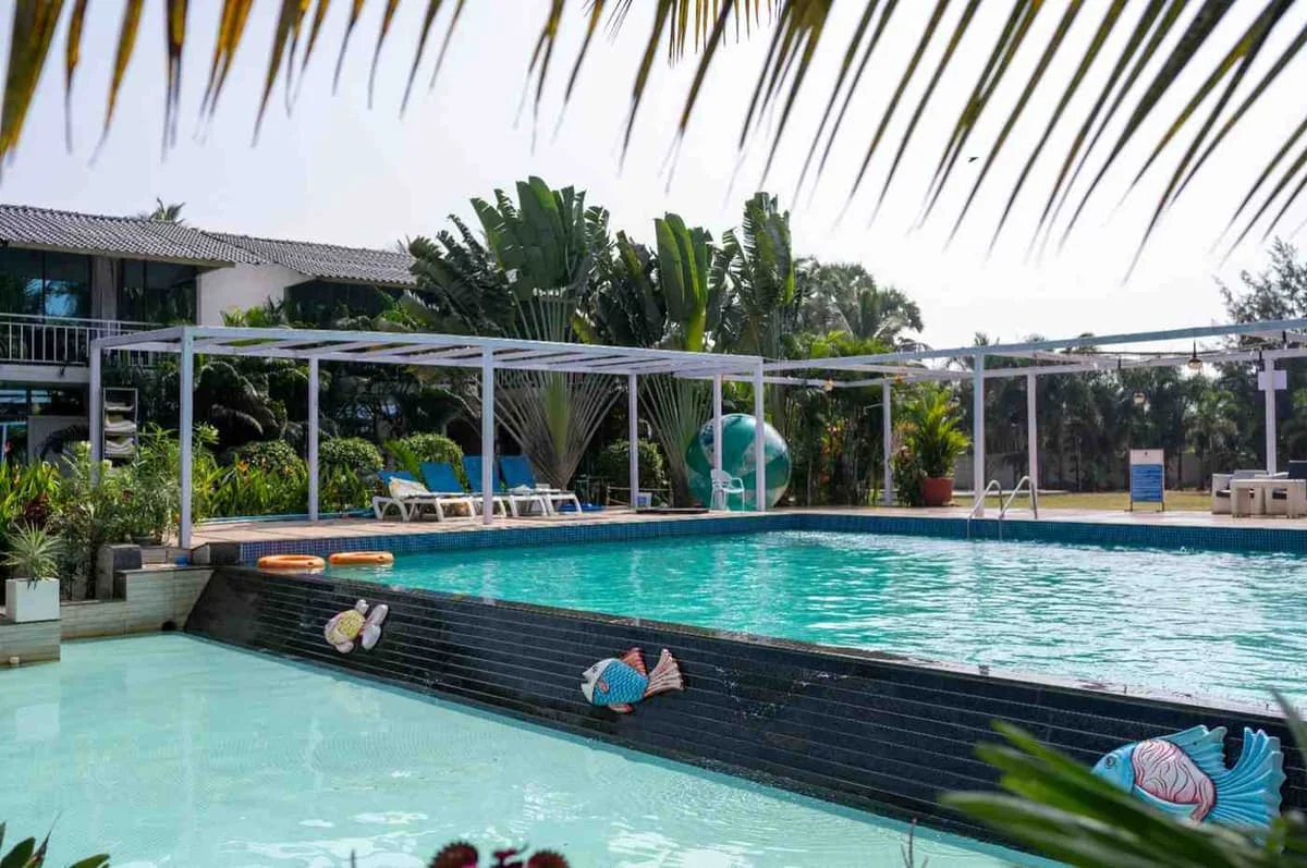 Foxoso La Alphonso Beach Resort — photo 9