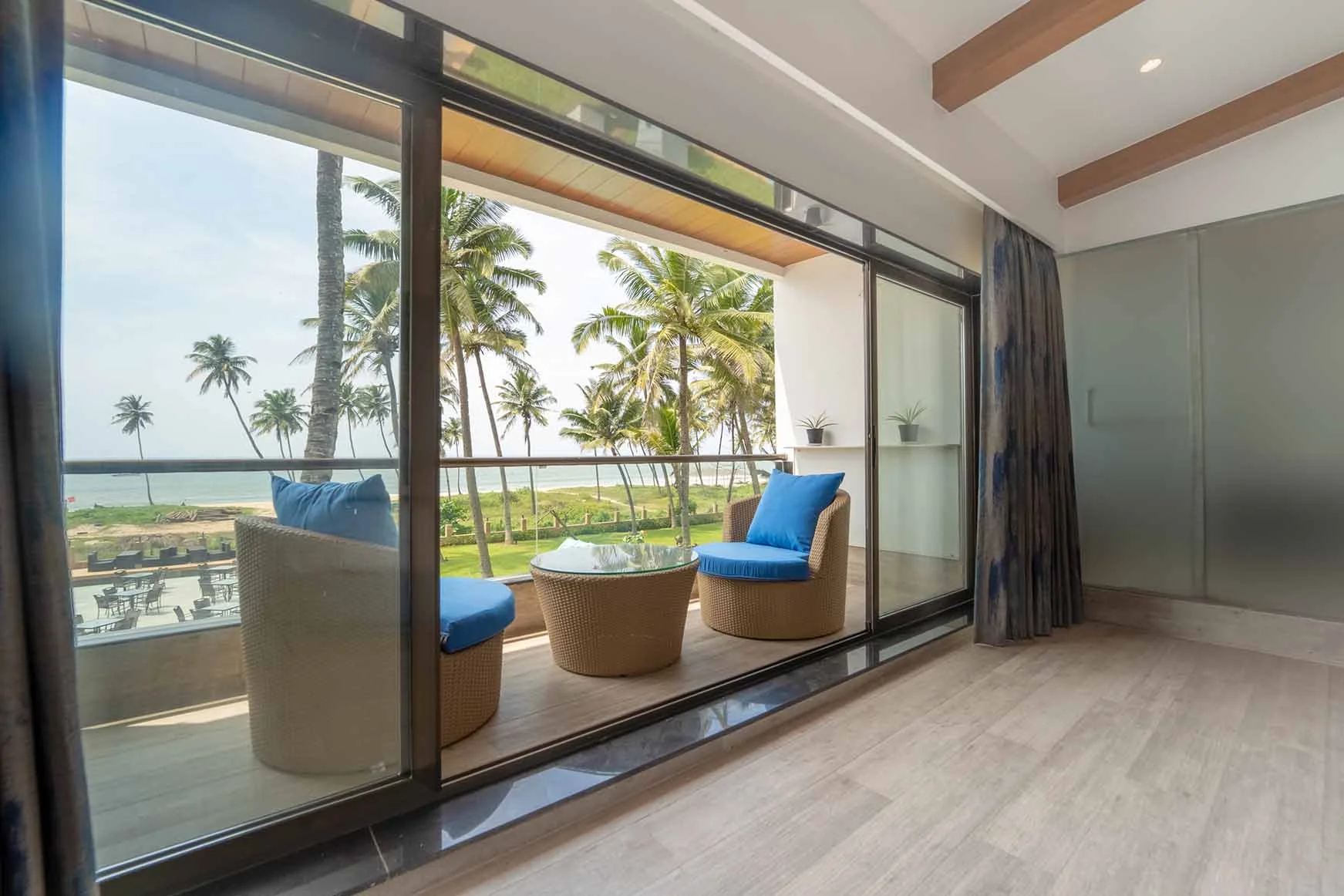 Longuinhos Beach Resort — second view