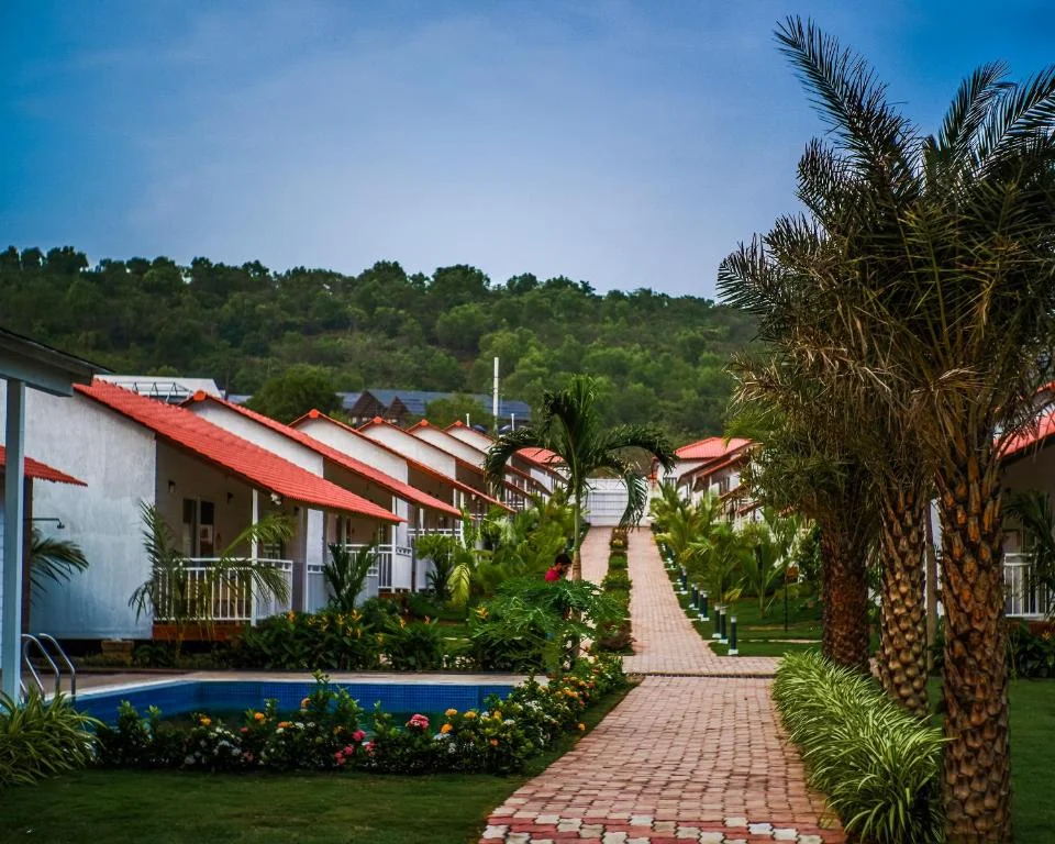 Maargit Beach Resort โ main view